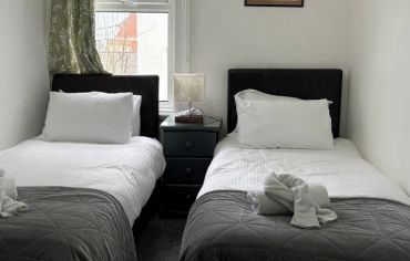 Room 5 – Twin Room
