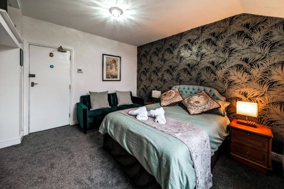 Room 12 – Family Room