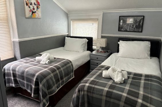 Room 16 – Twin Room
